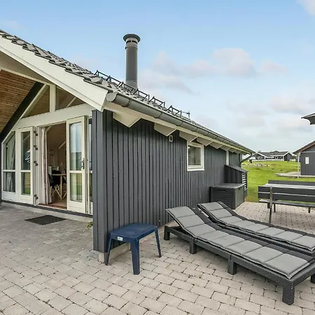Three-bedroom In Holiday home Nordborg