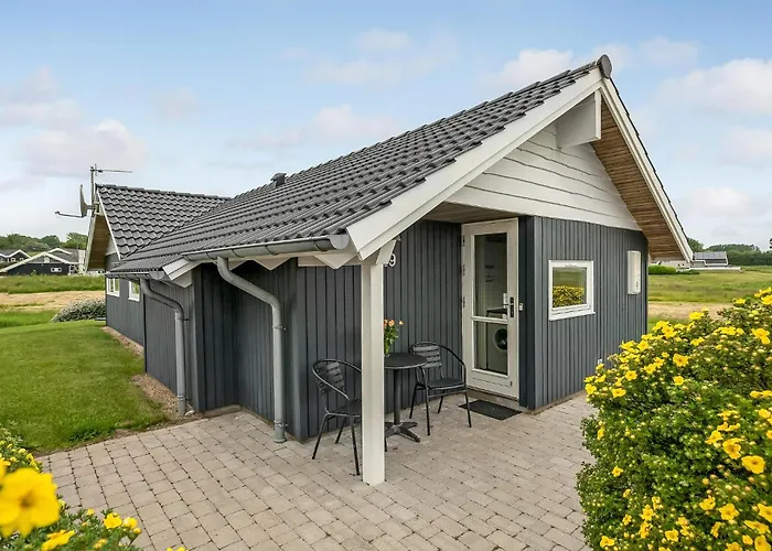 Three-bedroom In Holiday home Nordborg