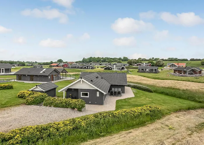 בית נופש Three-bedroom In נורדבורג